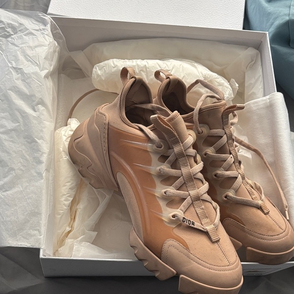 Dior D-Connect Sneakers in Beige - Picture 1 of 6